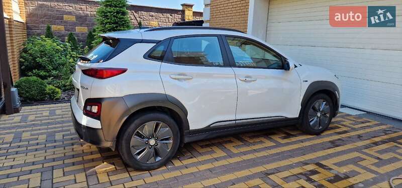 Внедорожник / Кроссовер Hyundai Kona 2019 в Одессе