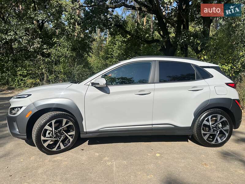 Внедорожник / Кроссовер Hyundai Kona 2021 в Киеве