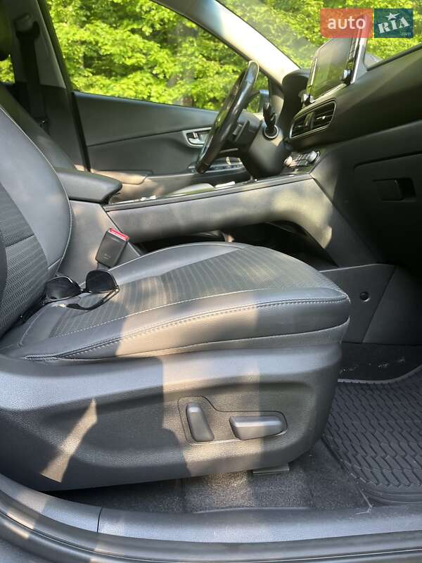 Позашляховик / Кросовер Hyundai Kona 2019 в Луцьку