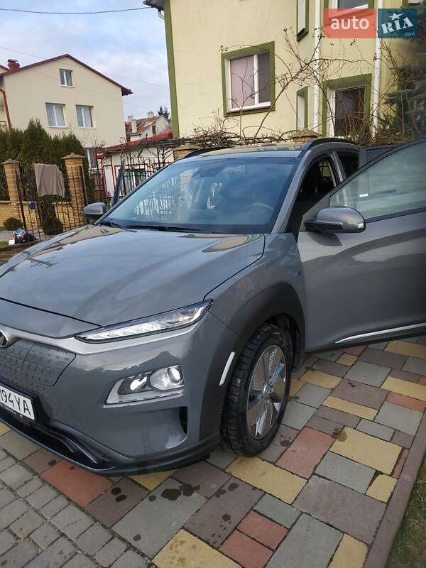 Внедорожник / Кроссовер Hyundai Kona 2020 в Львове