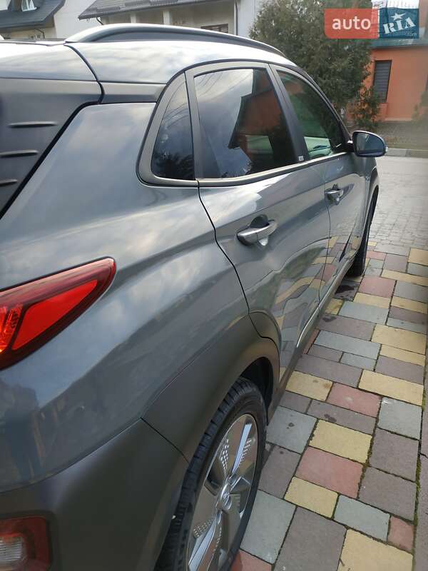 Внедорожник / Кроссовер Hyundai Kona 2020 в Львове