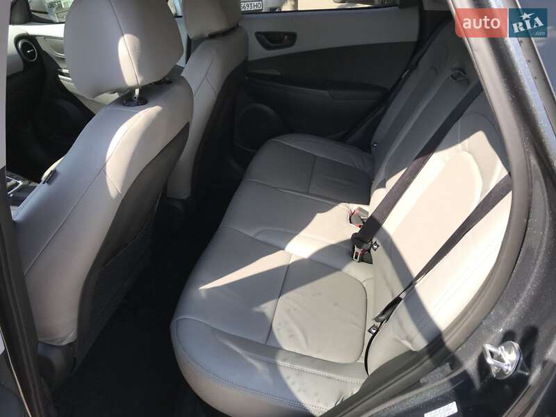 Позашляховик / Кросовер Hyundai Kona 2020 в Ужгороді