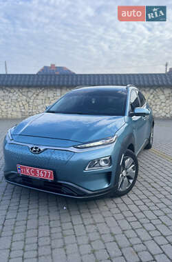 Внедорожник / Кроссовер Hyundai Kona 2020 в 