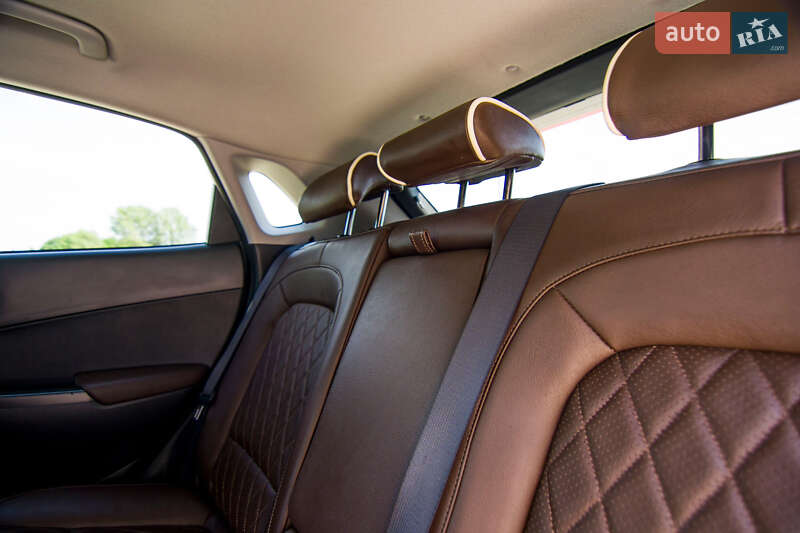 Внедорожник / Кроссовер Hyundai Kona 2018 в Нововолынске