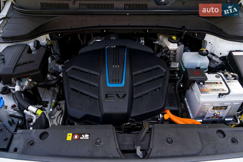 Внедорожник / Кроссовер Hyundai Kona 2018 в Нововолынске