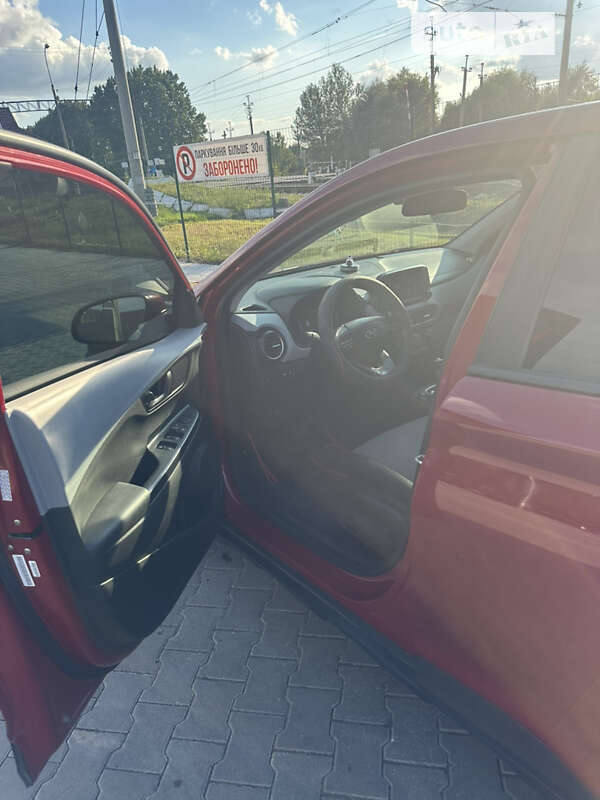 Внедорожник / Кроссовер Hyundai Kona 2019 в Звягеле