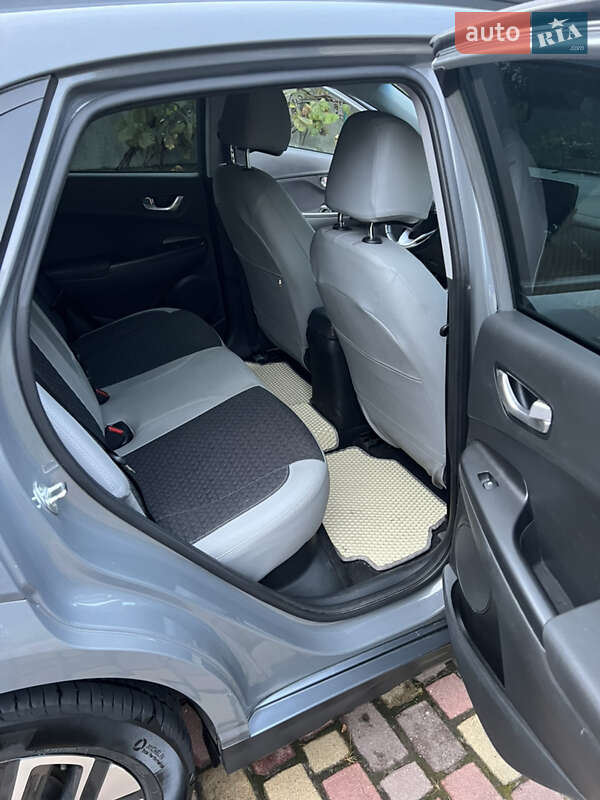 Внедорожник / Кроссовер Hyundai Kona 2021 в Ровно