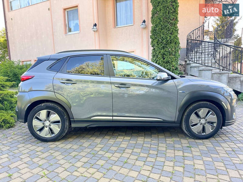 Позашляховик / Кросовер Hyundai Kona 2019 в Чернівцях