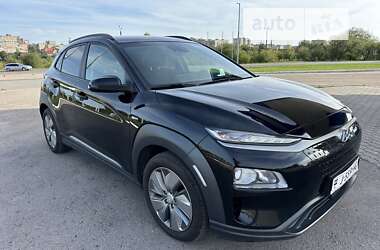 Внедорожник / Кроссовер Hyundai Kona 2020 в Нововолынске