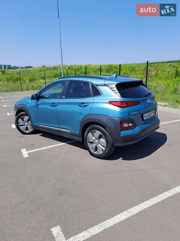 Внедорожник / Кроссовер Hyundai Kona 2020 в Ровно
