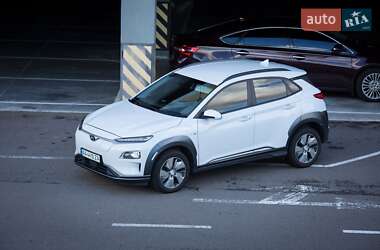 Внедорожник / Кроссовер Hyundai Kona 2018 в Киеве