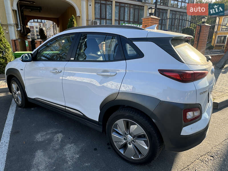 Внедорожник / Кроссовер Hyundai Kona 2020 в Одессе