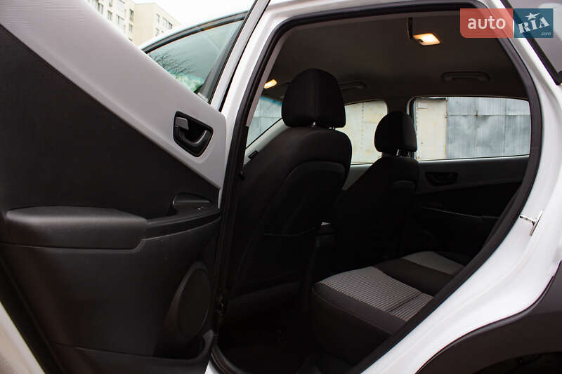 Позашляховик / Кросовер Hyundai Kona 2019 в Львові