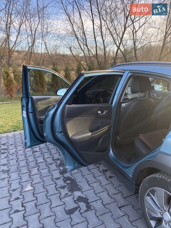 Внедорожник / Кроссовер Hyundai Kona 2018 в Тернополе