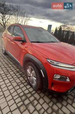 Внедорожник / Кроссовер Hyundai Kona 2019 в Снятине