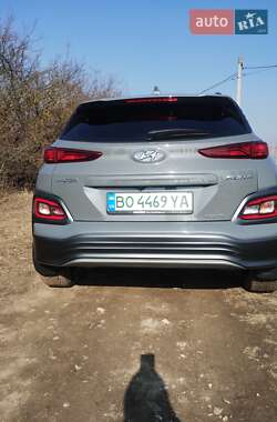 Внедорожник / Кроссовер Hyundai Kona 2020 в Тернополе