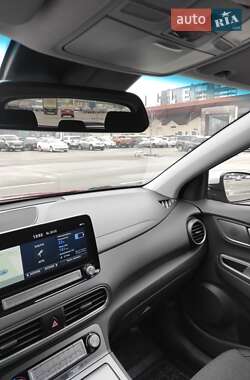 Внедорожник / Кроссовер Hyundai Kona 2020 в 