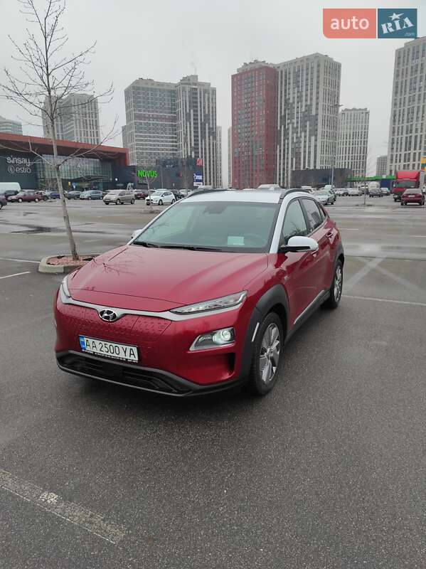 Внедорожник / Кроссовер Hyundai Kona 2020 в 