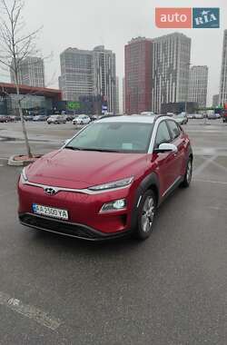 Внедорожник / Кроссовер Hyundai Kona 2020 в 