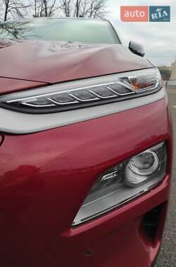 Внедорожник / Кроссовер Hyundai Kona 2020 в 