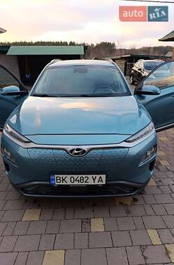 Позашляховик / Кросовер Hyundai Kona 2019 в Сарнах