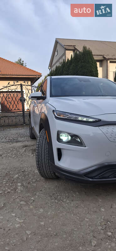 Позашляховик / Кросовер Hyundai Kona 2019 в Тернополі