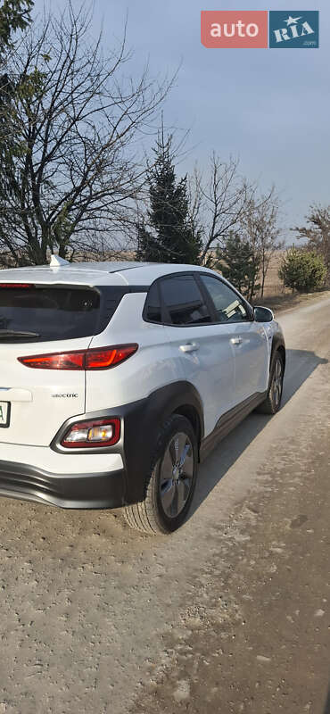 Позашляховик / Кросовер Hyundai Kona 2019 в Тернополі