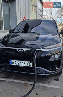 Внедорожник / Кроссовер Hyundai Kona 2019 в 