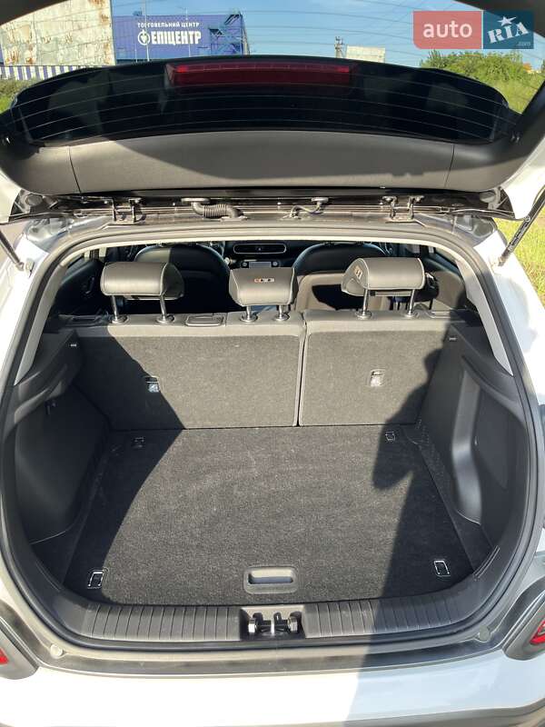 Внедорожник / Кроссовер Hyundai Kona 2018 в Ровно