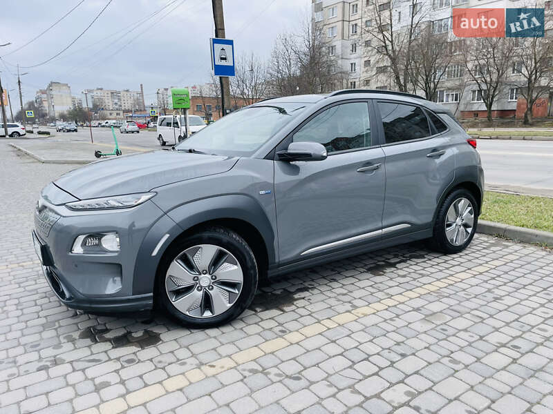 Внедорожник / Кроссовер Hyundai Kona 2019 в Хмельницком