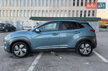 Внедорожник / Кроссовер Hyundai Kona 2018 в 