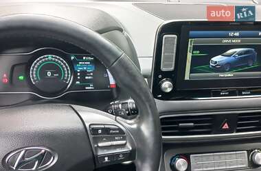 Внедорожник / Кроссовер Hyundai Kona 2019 в 