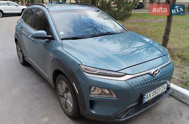 Внедорожник / Кроссовер Hyundai Kona 2020 в 