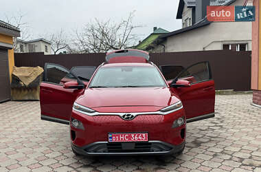 Позашляховик / Кросовер Hyundai Kona 2019 в 