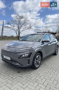 Внедорожник / Кроссовер Hyundai Kona 2022 в 