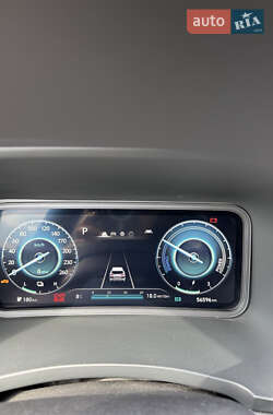 Внедорожник / Кроссовер Hyundai Kona 2022 в 
