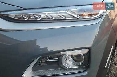 Внедорожник / Кроссовер Hyundai Kona 2020 в 