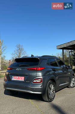 Внедорожник / Кроссовер Hyundai Kona 2019 в 