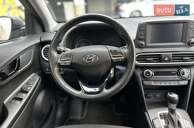 Внедорожник / Кроссовер Hyundai Kona 2020 в 