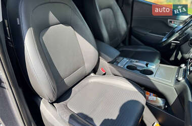 Позашляховик / Кросовер Hyundai Kona 2019 в 