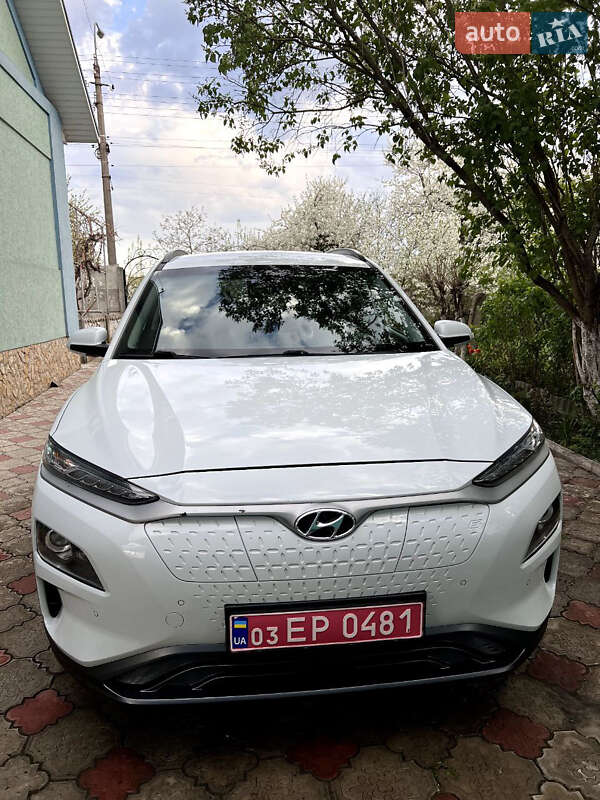 Внедорожник / Кроссовер Hyundai Kona 2019 в Ровно