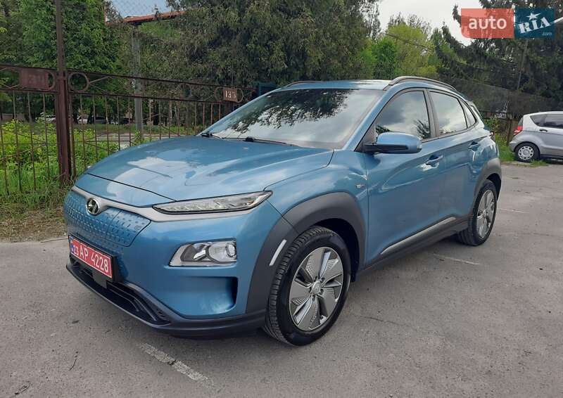 Внедорожник / Кроссовер Hyundai Kona 2020 в 
