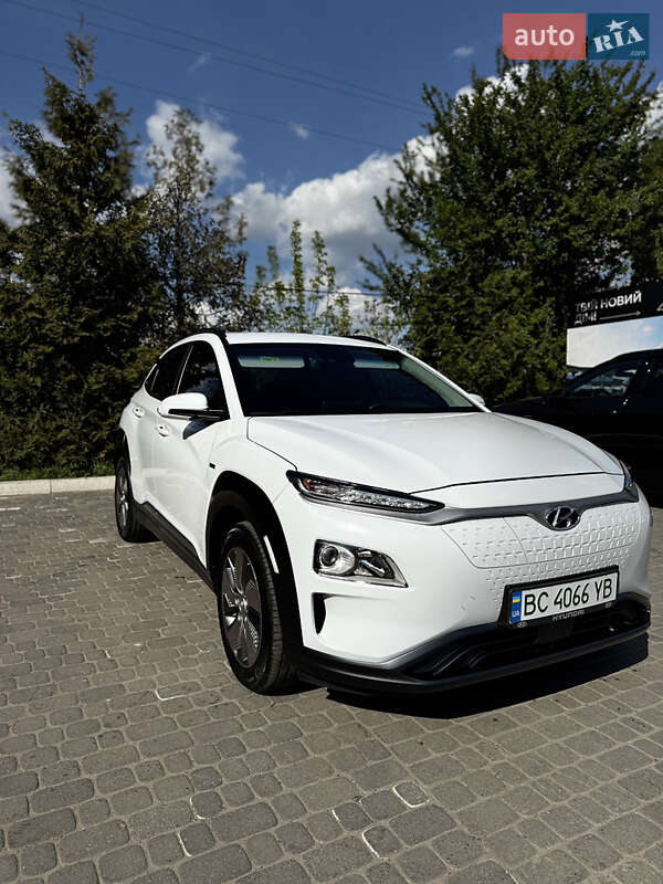 Внедорожник / Кроссовер Hyundai Kona 2020 в 