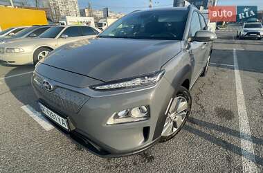 Внедорожник / Кроссовер Hyundai Kona 2020 в 