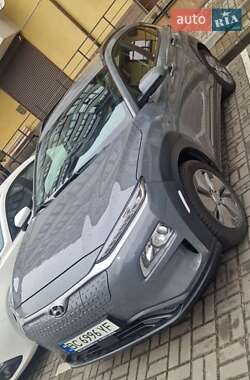 Внедорожник / Кроссовер Hyundai Kona 2020 в 