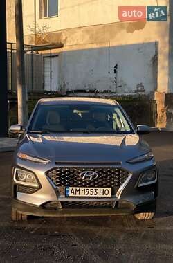 Внедорожник / Кроссовер Hyundai Kona 2018 в 