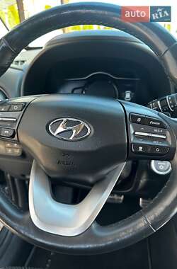 Позашляховик / Кросовер Hyundai Kona 2019 в 