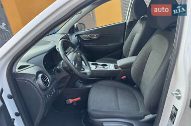 Позашляховик / Кросовер Hyundai Kona 2020 в 