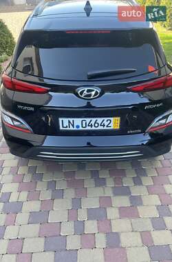 Позашляховик / Кросовер Hyundai Kona 2022 в 