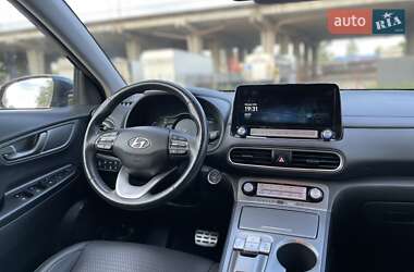 Позашляховик / Кросовер Hyundai Kona 2020 в 